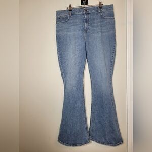 Lee Medium Rise Medium Wash Flare Jeans sz 18